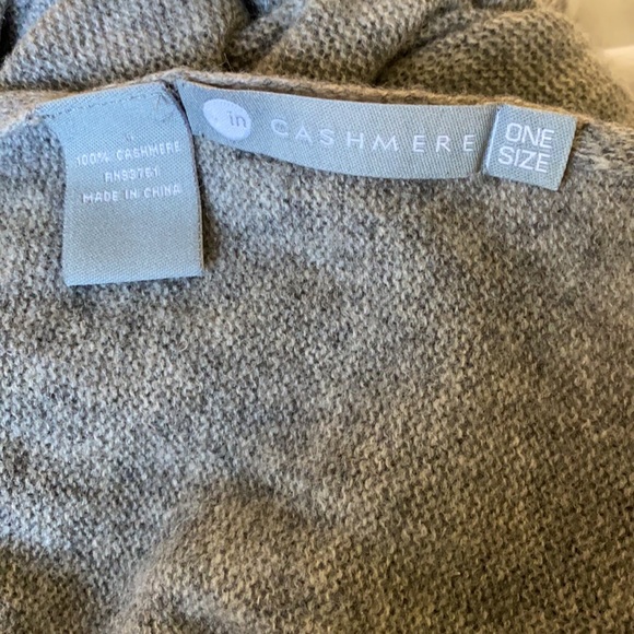 💯 Luxurious Cashmere Gray Large Scarf Wrap Never Used - Picture 4 of 11